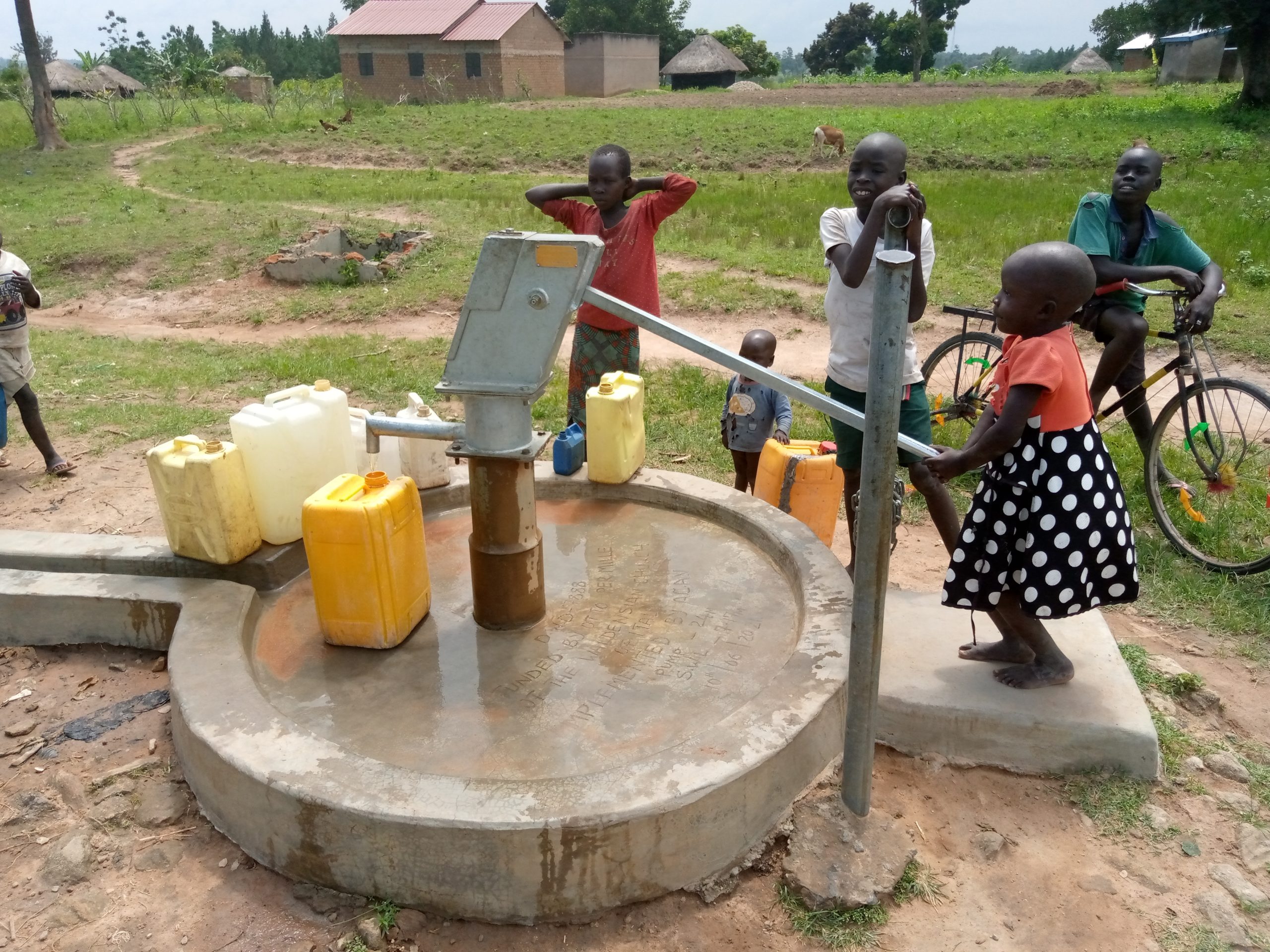 Accesso all’acqua potabile per comunità ospitante e profughi per rispondere all’Emergenza SARS-CoV-19￼